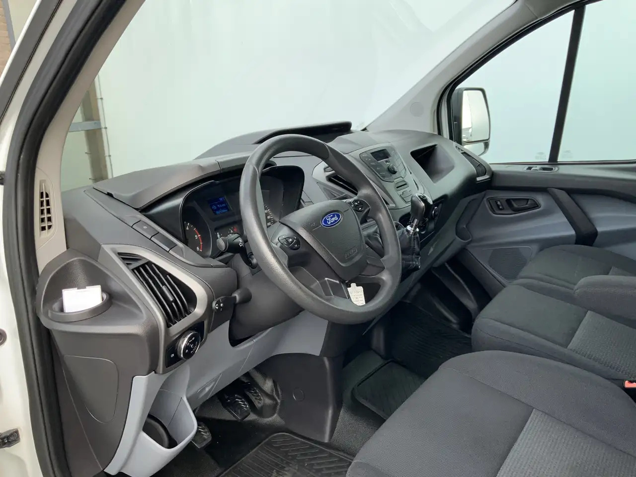 Ford Transit Custom 270 2.2 TDCI L1H1 Economy Edition Airco Cruise 3 Z - Суцільнометалевий фургон: фото 5 Ford Transit Custom 270 2.2 TDCI L1H1 Economy Edition Airco Cruise 3 Z - Суцільнометалевий фургон: фото 5