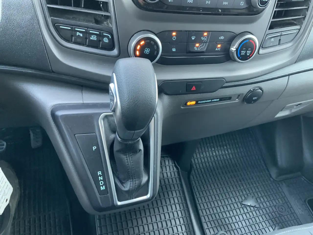 Суцільнометалевий фургон Ford Transit Custom 300 2.0 TDCI L1H1 Limited Airco Cruise Camera 3 Zi: фото 12