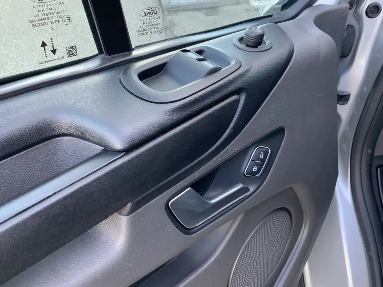 Суцільнометалевий фургон Ford Transit Custom 300 2.0 TDCI L1H1 Limited Airco Cruise Camera 3 Zi: фото 6