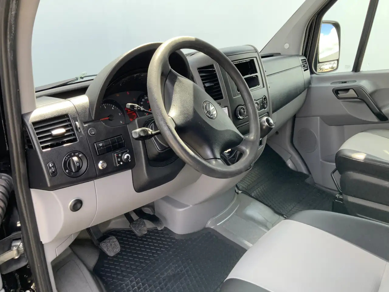 Volkswagen Crafter 35 2.0 TDI L2H2 Airco Cruise Trekhaak 3500 kg weba - Інша техніка: фото 4 Volkswagen Crafter 35 2.0 TDI L2H2 Airco Cruise Trekhaak 3500 kg weba - Інша техніка: фото 4