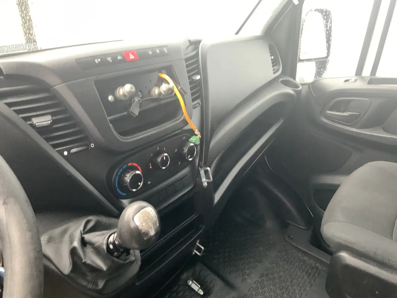 Iveco Daily 35S12 2.3 345 VriesAuto 10 deuren _40 gr onder 0, - Фургон-рефрижератор: фото 5 Iveco Daily 35S12 2.3 345 VriesAuto 10 deuren _40 gr onder 0, - Фургон-рефрижератор: фото 5