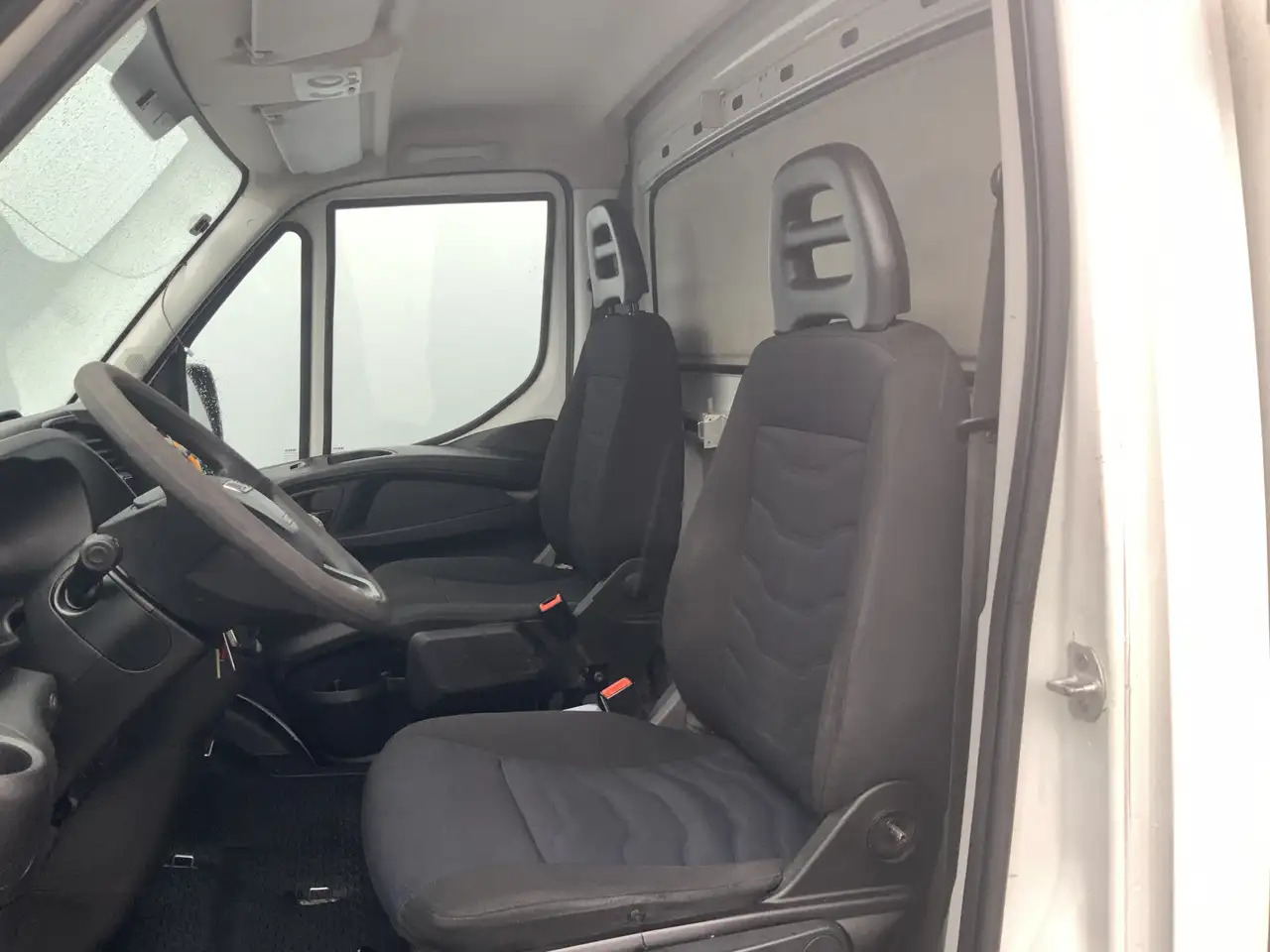 Iveco Daily 35S12 2.3 345 VriesAuto 10 deuren _40 gr onder 0, - Фургон-рефрижератор: фото 3 Iveco Daily 35S12 2.3 345 VriesAuto 10 deuren _40 gr onder 0, - Фургон-рефрижератор: фото 3