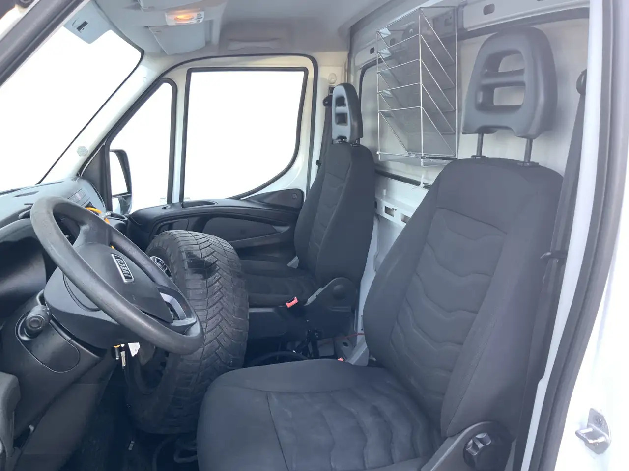 Iveco Daily 35S13 2.3 345 IJswagen -0.40 gr 10 deuren Euro 5 B - Фургон з закритим кузовом: фото 5 Iveco Daily 35S13 2.3 345 IJswagen -0.40 gr 10 deuren Euro 5 B - Фургон з закритим кузовом: фото 5