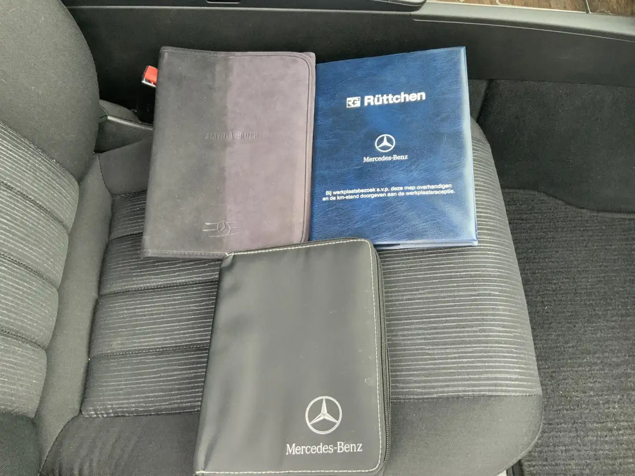 Седан Mercedes-Benz C 200 K Elegance UNIEK ! Airco Compressor Alu Velg Euro: фото 19 Седан Mercedes-Benz C 200 K Elegance UNIEK ! Airco Compressor Alu Velg Euro: фото 19