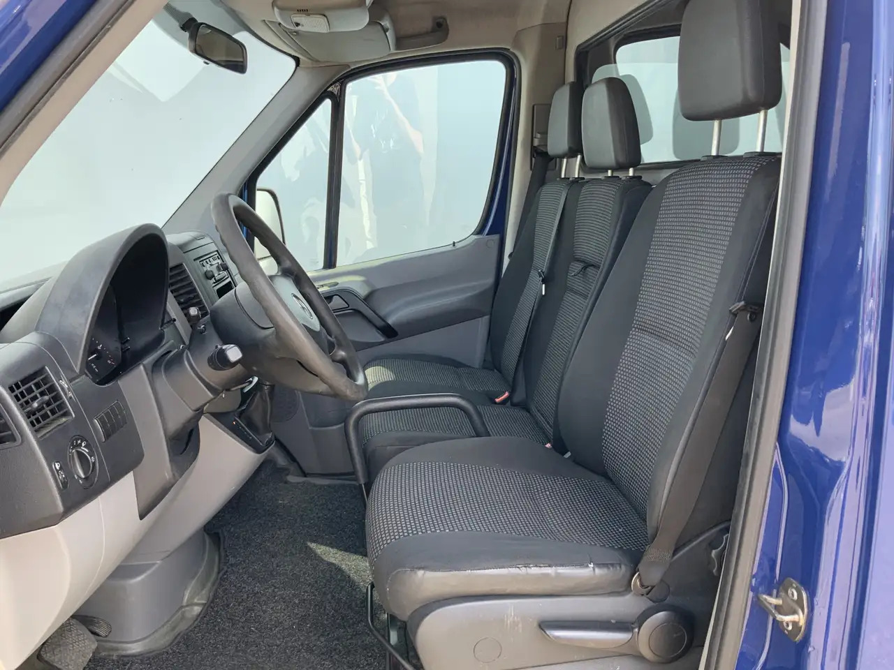Mercedes-Benz Sprinter 218 3.0 CDI 325 HDL1H1 Automaat Cruise Airco 3 Zit - Суцільнометалевий фургон: фото 4 Mercedes-Benz Sprinter 218 3.0 CDI 325 HDL1H1 Automaat Cruise Airco 3 Zit - Суцільнометалевий фургон: фото 4