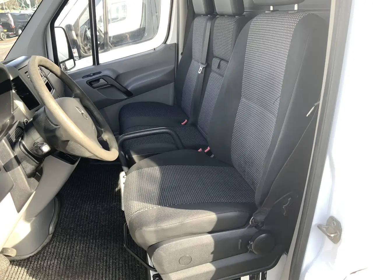 Mercedes-Benz Sprinter 311 2.2 CDI 366 L2H1 Automaat 3 Zits Trekaak 2800k - Суцільнометалевий фургон: фото 3 Mercedes-Benz Sprinter 311 2.2 CDI 366 L2H1 Automaat 3 Zits Trekaak 2800k - Суцільнометалевий фургон: фото 3