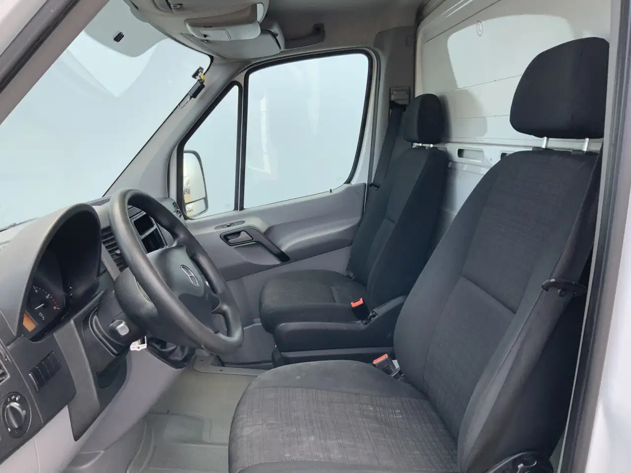 Mercedes-Benz Sprinter 311 2.2 CDI 366 ijsAuto - 40 C. Deuren 10 Euro 6 - Фургон-рефрижератор: фото 4 Mercedes-Benz Sprinter 311 2.2 CDI 366 ijsAuto - 40 C. Deuren 10 Euro 6 - Фургон-рефрижератор: фото 4