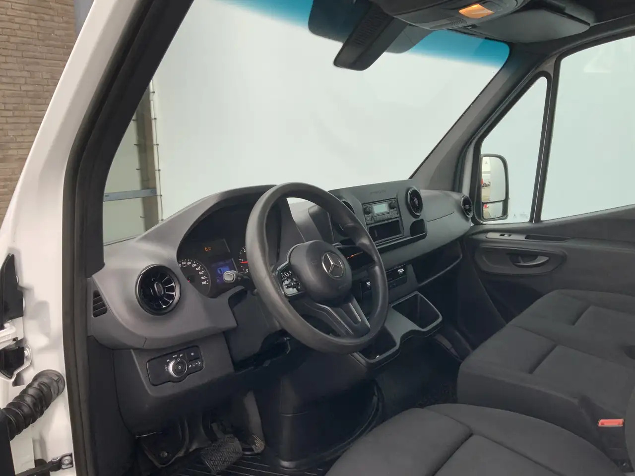 Mercedes-Benz Sprinter 311 2.2 CDI L2H2 Automaat Airco 3 Zits Imperiaal T - Суцільнометалевий фургон: фото 5 Mercedes-Benz Sprinter 311 2.2 CDI L2H2 Automaat Airco 3 Zits Imperiaal T - Суцільнометалевий фургон: фото 5