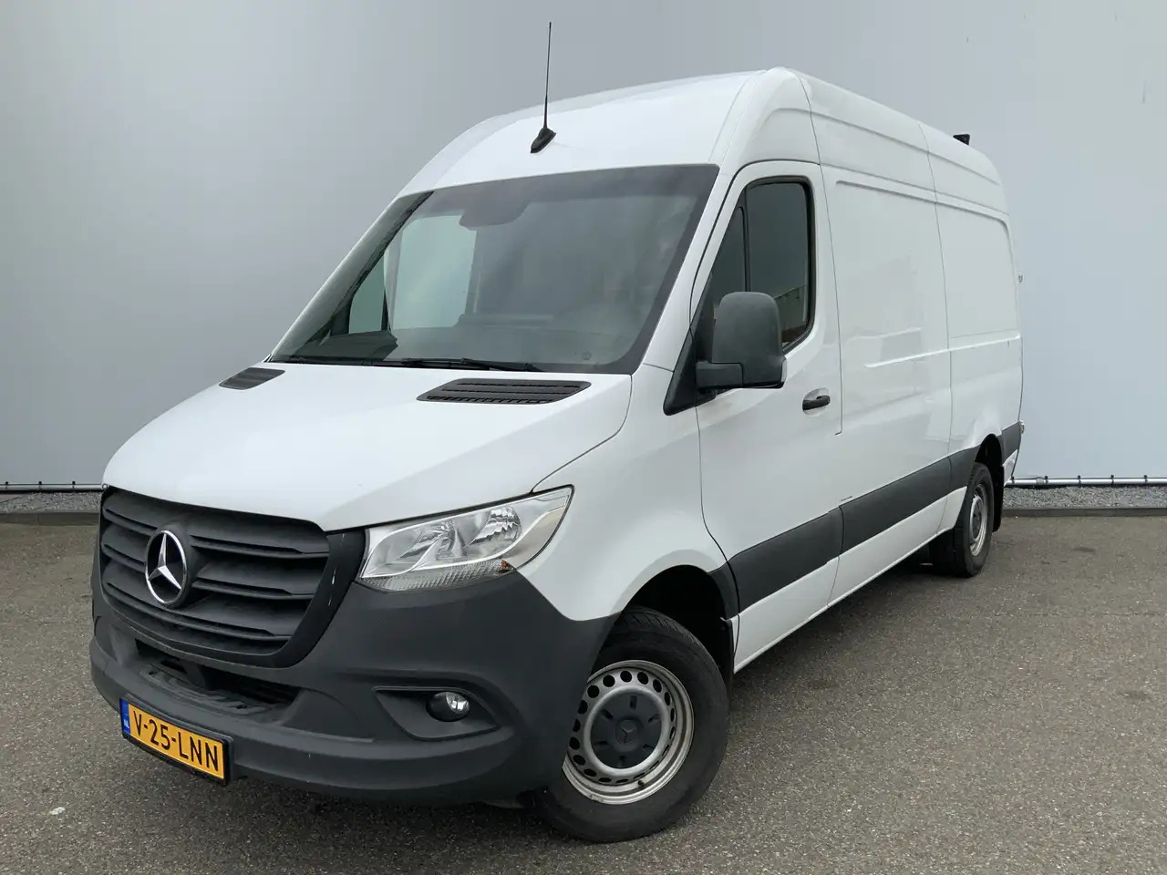 Mercedes-Benz Sprinter 316 2.2 CDI L2H2 Airco Cruise Camera Navi Trekhaak - Суцільнометалевий фургон: фото 1 Mercedes-Benz Sprinter 316 2.2 CDI L2H2 Airco Cruise Camera Navi Trekhaak - Суцільнометалевий фургон: фото 1