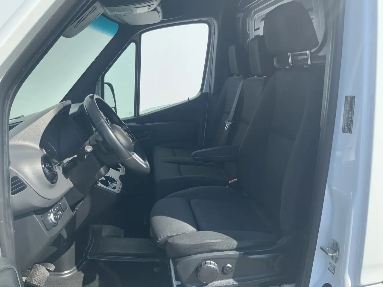Mercedes-Benz Sprinter 316 2.2 CDI L2H2 DC Automaat Cruise Airco 3 Zits W - Суцільнометалевий фургон: фото 4 Mercedes-Benz Sprinter 316 2.2 CDI L2H2 DC Automaat Cruise Airco 3 Zits W - Суцільнометалевий фургон: фото 4