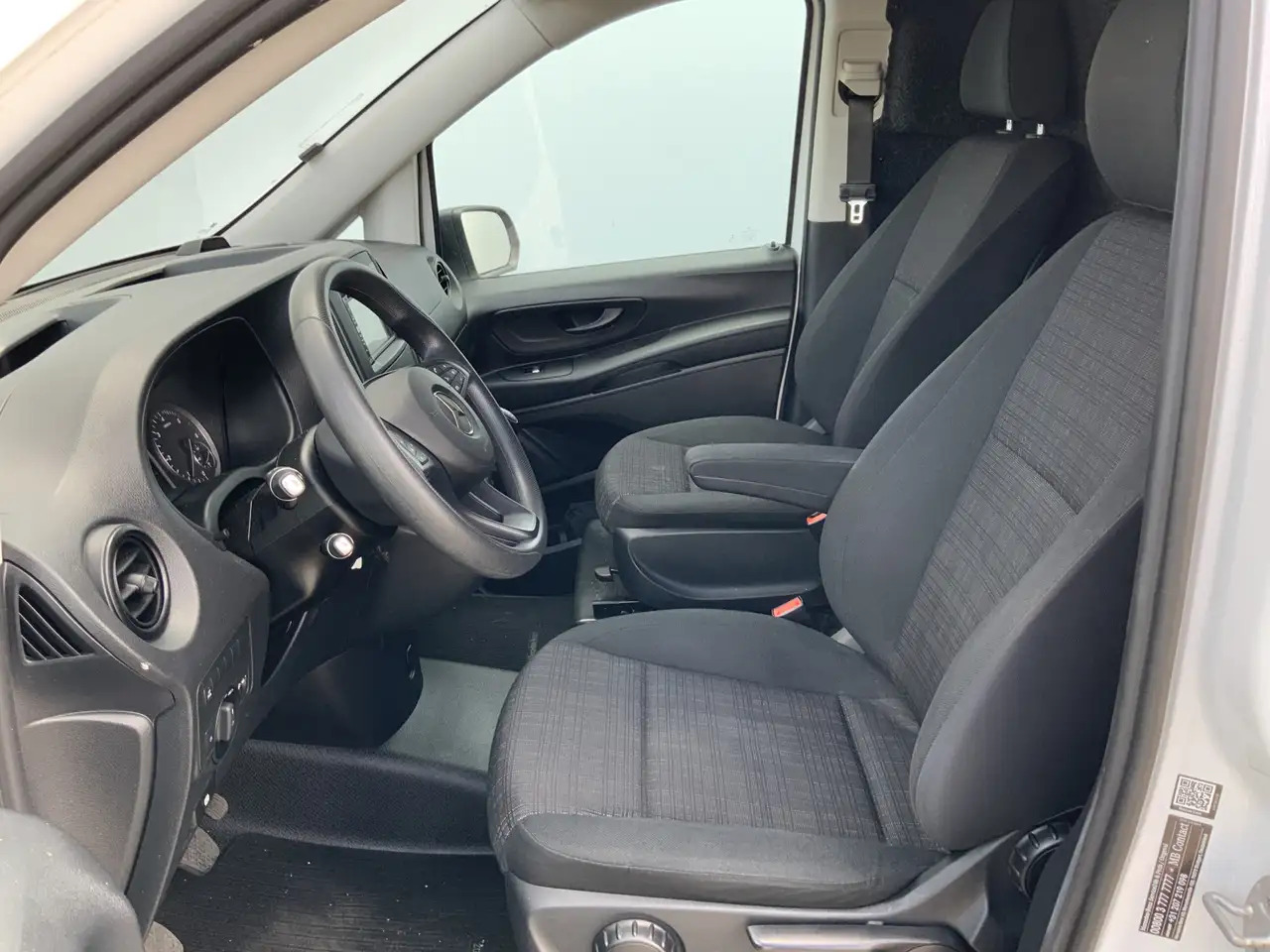 Mercedes-Benz Vito 110 CDI L2 Airco Cruise Navi Scherm Dakrail Euro 6 - Легковий фургон: фото 4 Mercedes-Benz Vito 110 CDI L2 Airco Cruise Navi Scherm Dakrail Euro 6 - Легковий фургон: фото 4