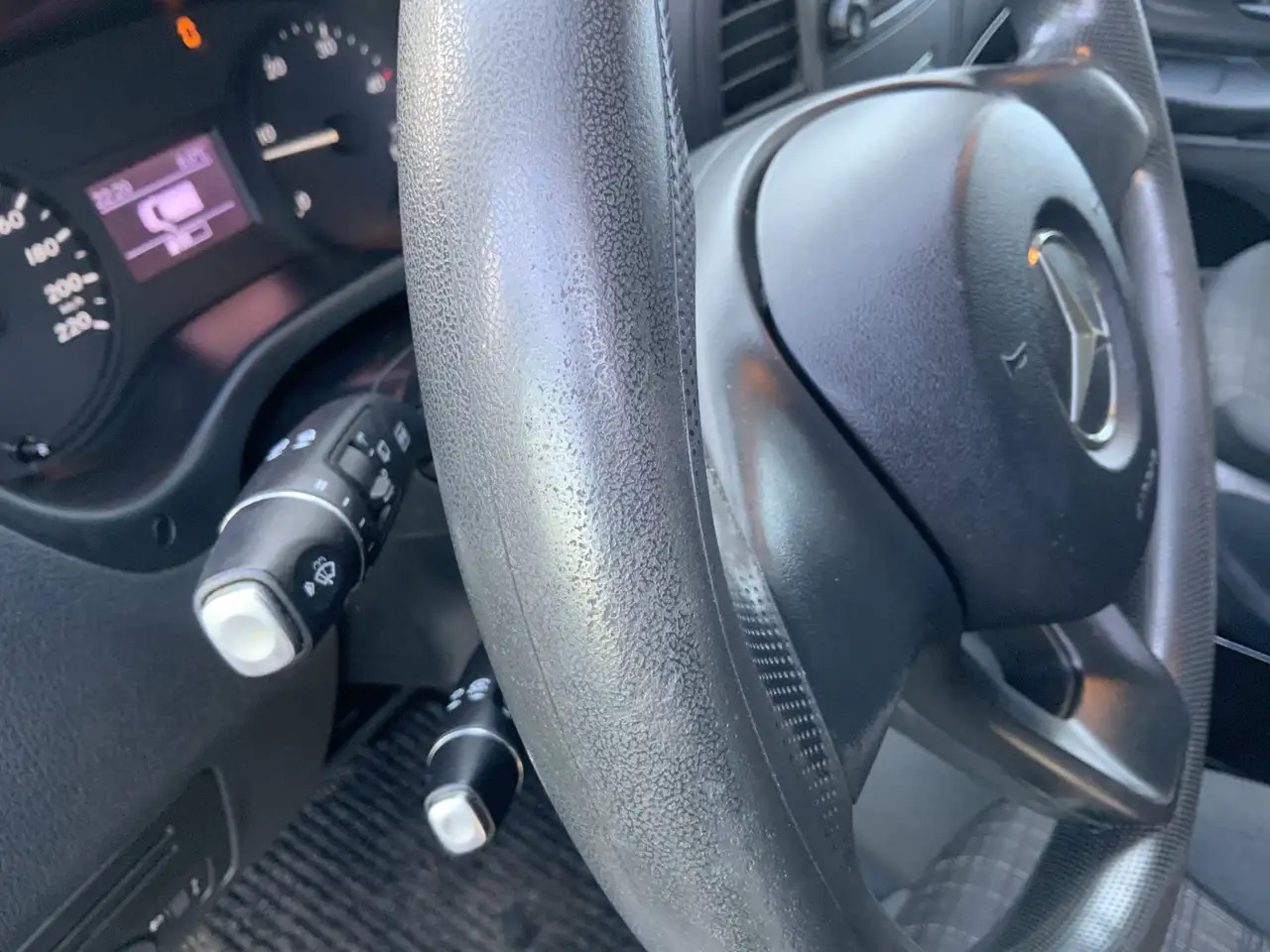 Mercedes-Benz Vito 114 CDI Airco Cruise Euro 5 - Суцільнометалевий фургон: фото 4 Mercedes-Benz Vito 114 CDI Airco Cruise Euro 5 - Суцільнометалевий фургон: фото 4