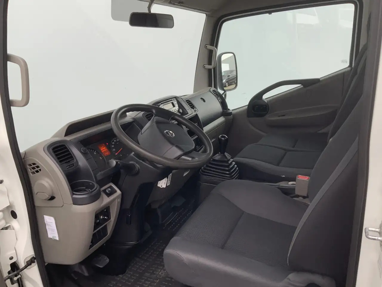 Самоскид вантажівка Nissan NT400 32.12 2.5 dCi 250 Kipper Trekhaak 2000 kg 3: фото 12