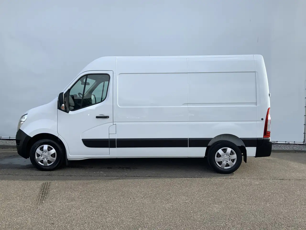 Nissan NV400 2.3 dCi L2H2 Optima L2H2 Airco Cruise Trekhaak 250 - Суцільнометалевий фургон: фото 3 Nissan NV400 2.3 dCi L2H2 Optima L2H2 Airco Cruise Trekhaak 250 - Суцільнометалевий фургон: фото 3