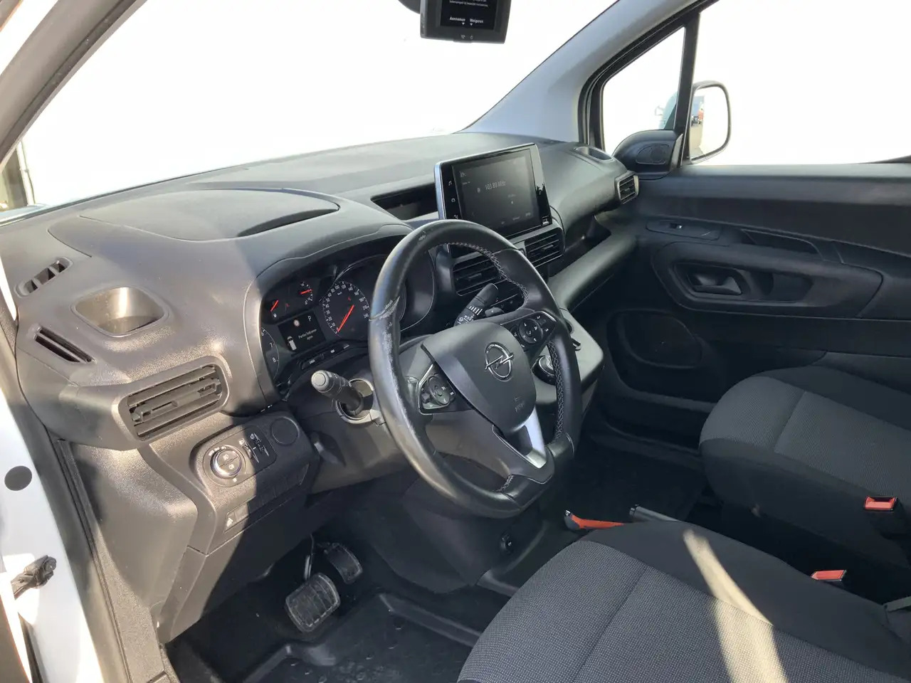 Opel Combo 1.5D L2H1 Edition Automaat Cruise Navi Airco Winte - Легковий фургон: фото 5 Opel Combo 1.5D L2H1 Edition Automaat Cruise Navi Airco Winte - Легковий фургон: фото 5