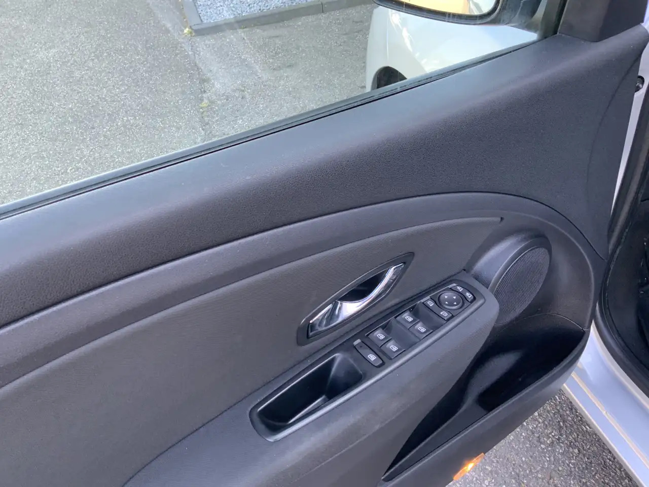 Renault Megane 1.5 dCi Expression Airco Navi Grijs Kenteken Euro - Легковий автомобіль: фото 5 Renault Megane 1.5 dCi Expression Airco Navi Grijs Kenteken Euro - Легковий автомобіль: фото 5