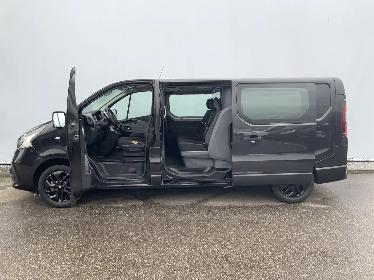 Renault Trafic 1.6 dCi T29 L2H1 Dub Cab 5 Zits Airco Cruise Navi - Вантажопасажирський фургон: фото 4 Renault Trafic 1.6 dCi T29 L2H1 Dub Cab 5 Zits Airco Cruise Navi - Вантажопасажирський фургон: фото 4