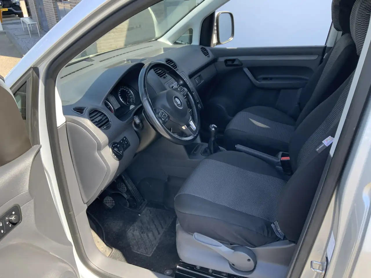 Volkswagen Caddy 1.6 TDI Airco Imperiaal Trekhaak 1400 kg navi Crui - Легковий фургон: фото 4 Volkswagen Caddy 1.6 TDI Airco Imperiaal Trekhaak 1400 kg navi Crui - Легковий фургон: фото 4