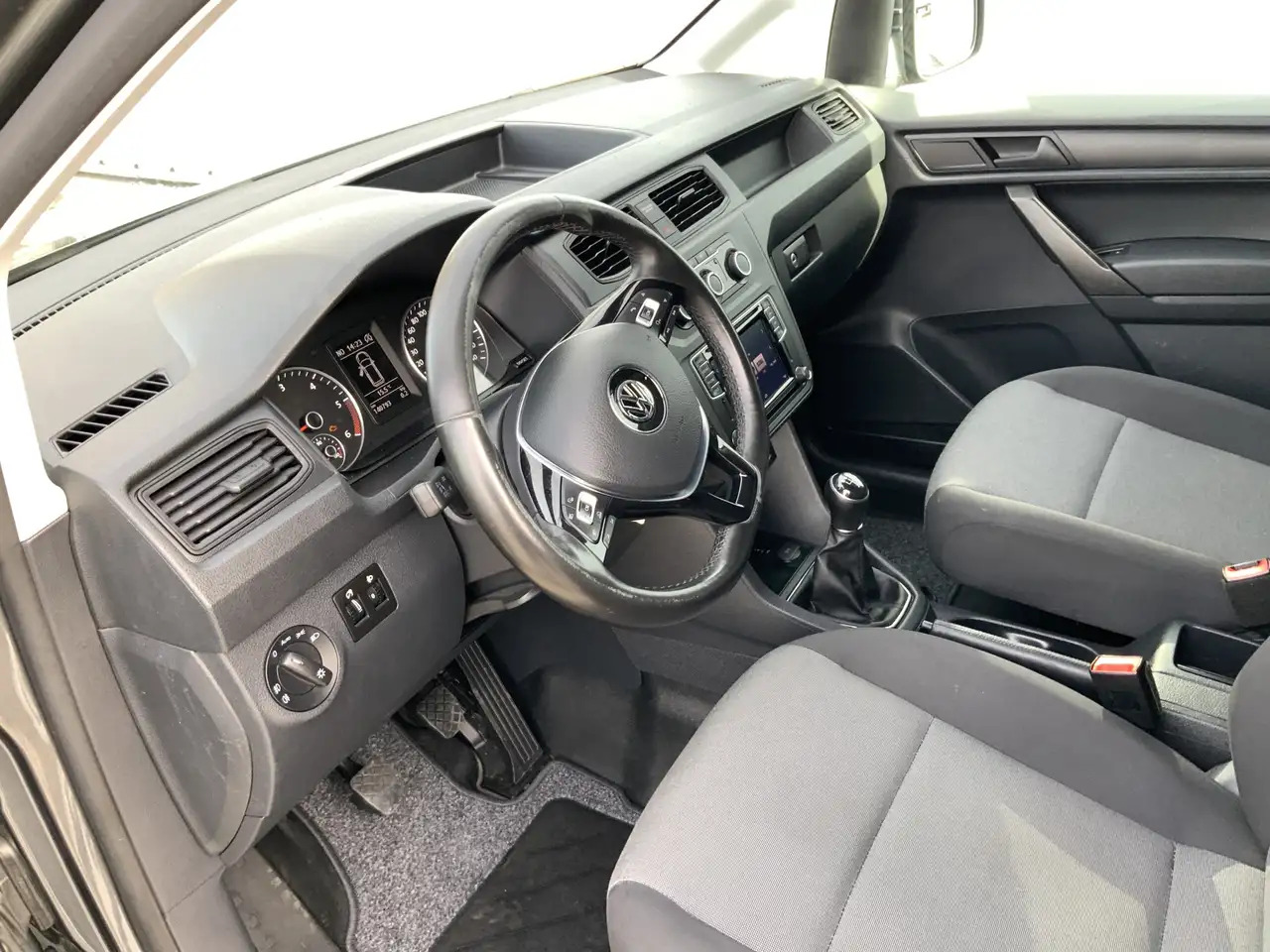 Volkswagen Caddy 2.0 TDI L2H1 BMT Maxi Exclusive Edtion Airco Navi - Легковий фургон: фото 5 Volkswagen Caddy 2.0 TDI L2H1 BMT Maxi Exclusive Edtion Airco Navi - Легковий фургон: фото 5