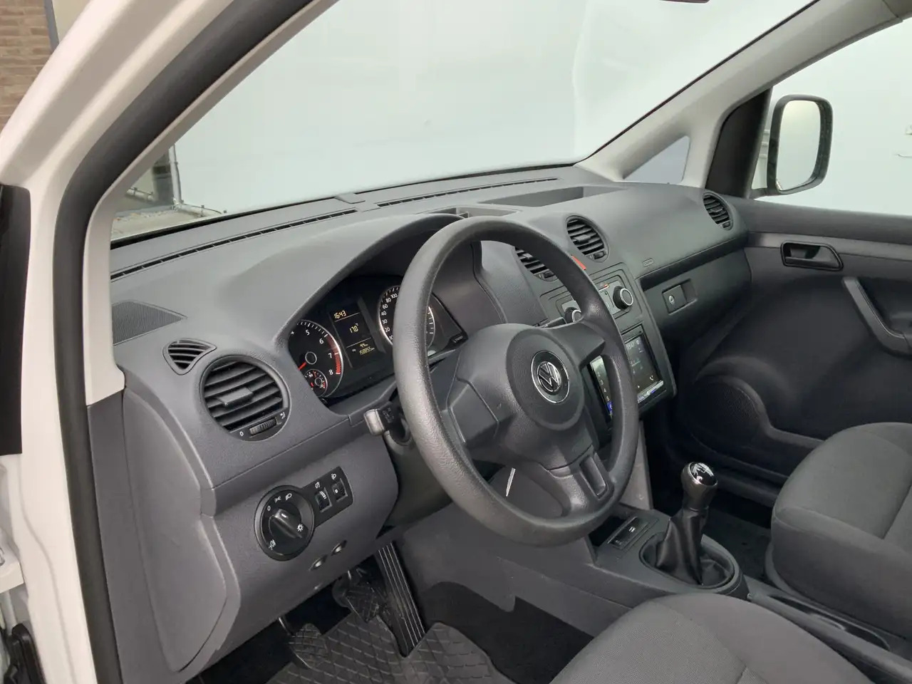 Volkswagen Caddy BENZINE !!! 1.2 TSI Airco Side Bar Alu Velg Trekha - Легковий фургон: фото 5 Volkswagen Caddy BENZINE !!! 1.2 TSI Airco Side Bar Alu Velg Trekha - Легковий фургон: фото 5