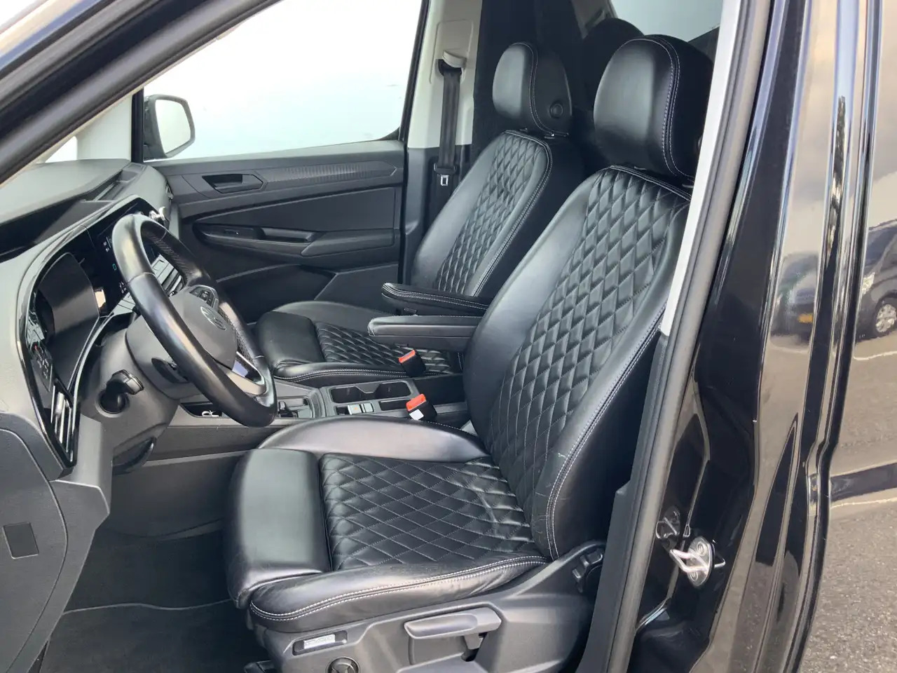 Volkswagen Caddy Cargo 2.0 TDI 1st Edition Automaat Airco Cruise Le - Легковий фургон: фото 4 Volkswagen Caddy Cargo 2.0 TDI 1st Edition Automaat Airco Cruise Le - Легковий фургон: фото 4