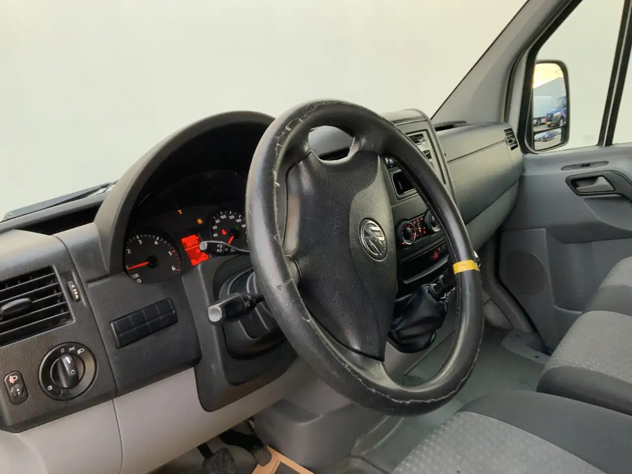 Volkswagen Crafter 35 2.0 TDI L3H1 Glasresteel Airco Cruise 3 Zits UI - Фургон з закритим кузовом, Комунальна/ Спеціальна техніка: фото 4 Volkswagen Crafter 35 2.0 TDI L3H1 Glasresteel Airco Cruise 3 Zits UI - Фургон з закритим кузовом, Комунальна/ Спеціальна техніка: фото 4