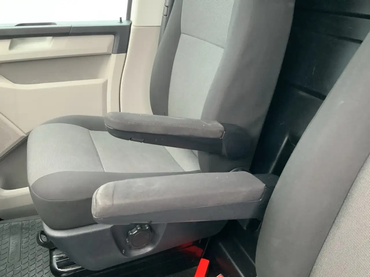 Суцільнометалевий фургон Volkswagen T6 Transporter 2.0 TDI L1H1 Comfortline Airco Navi Trekhaak 2200: фото 12