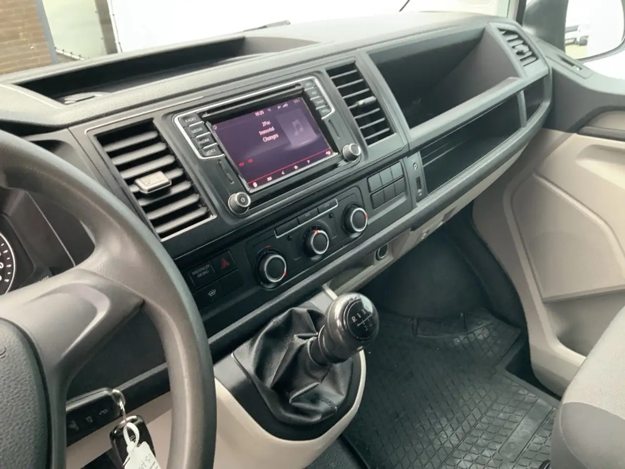 Суцільнометалевий фургон Volkswagen T6 Transporter 2.0 TDI L1H1 Comfortline Airco Navi Trekhaak 2200: фото 10