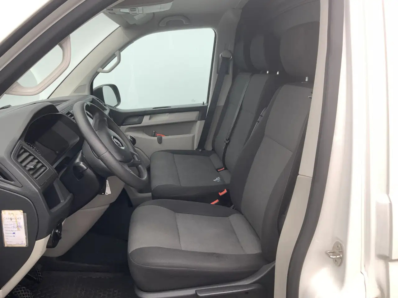Volkswagen T6 Transporter 2.0 TDI L2H1 Airco Navi Trekhaak 2200 kg 3 Zits Al - Суцільнометалевий фургон: фото 4 Volkswagen T6 Transporter 2.0 TDI L2H1 Airco Navi Trekhaak 2200 kg 3 Zits Al - Суцільнометалевий фургон: фото 4