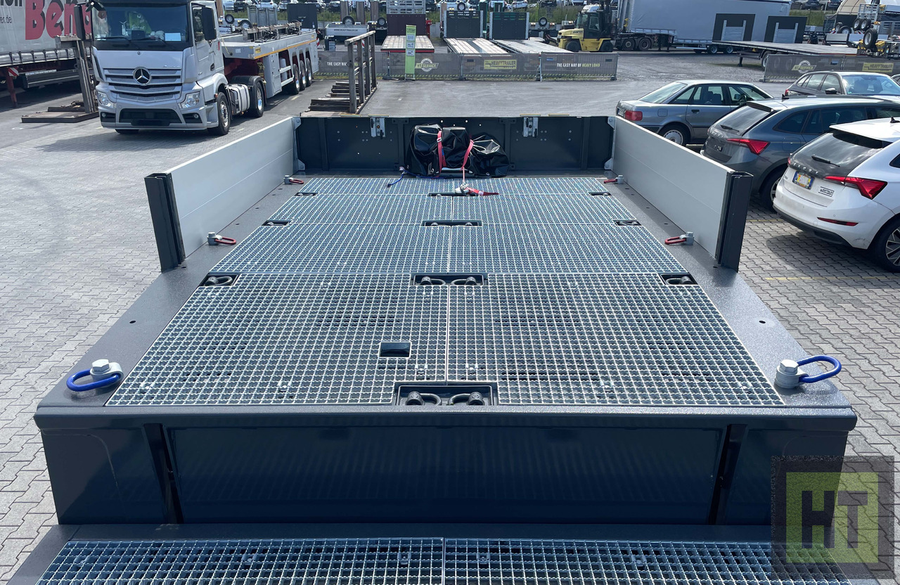 Faymonville 3-Achs-Semi-hydr.Ladeboden mit Rampen-Gitterrost - Низькорамна платформа напівпричіп: фото 2 Faymonville 3-Achs-Semi-hydr.Ladeboden mit Rampen-Gitterrost - Низькорамна платформа напівпричіп: фото 2