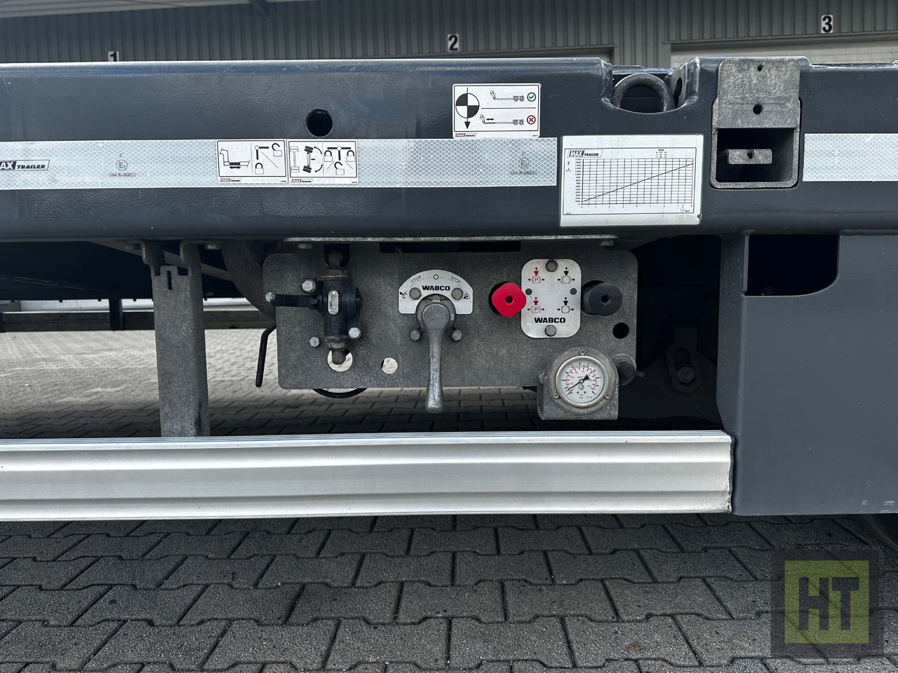 Faymonville MAX Trailer 4-Achs-Mega-Tele-Semi-niedrigbereift - Низькорамна платформа напівпричіп: фото 5 Faymonville MAX Trailer 4-Achs-Mega-Tele-Semi-niedrigbereift - Низькорамна платформа напівпричіп: фото 5