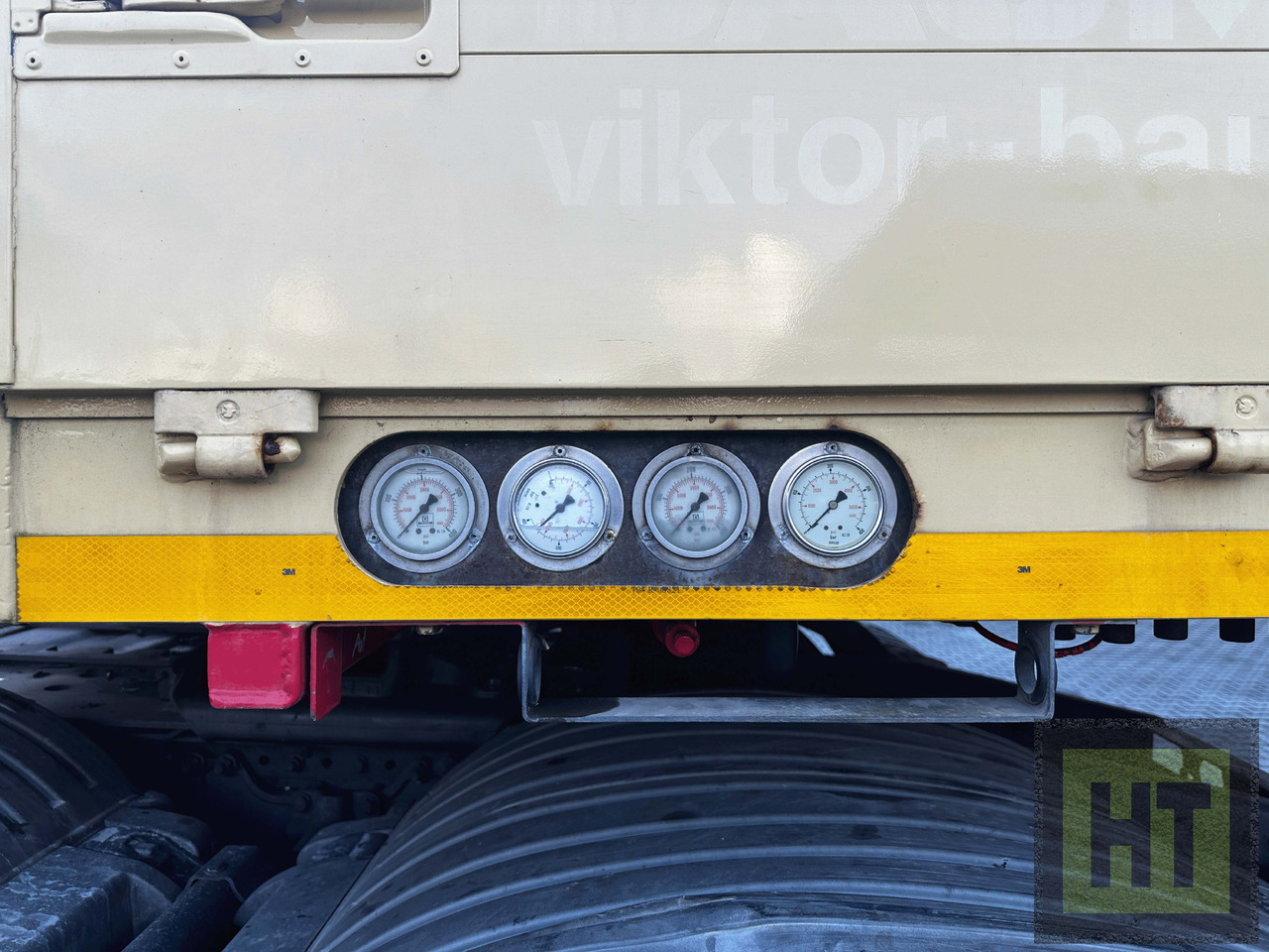 Goldhofer 6-Achs-Tele-Semi mit hydr. Rampen-zwangsgelenkt - Низькорамна платформа напівпричіп: фото 3 Goldhofer 6-Achs-Tele-Semi mit hydr. Rampen-zwangsgelenkt - Низькорамна платформа напівпричіп: фото 3