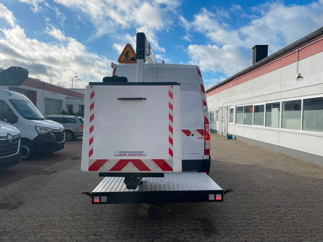 Renault Master Hubarbeitsbühne 2 Personen Korb bis 200kg - Автовишка: фото 5 Renault Master Hubarbeitsbühne 2 Personen Korb bis 200kg - Автовишка: фото 5