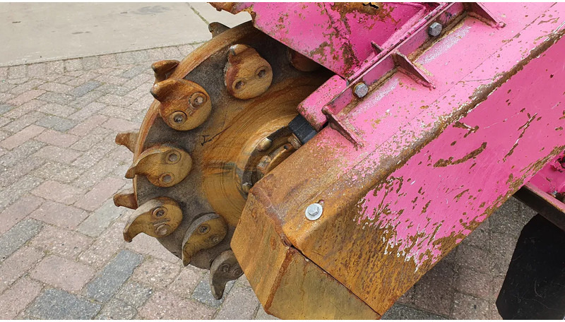 Onbekend Bandit 2900T stobbenfrees/stronkenfrees met afstandsbediening - Подрібнювач пнів: фото 5 Onbekend Bandit 2900T stobbenfrees/stronkenfrees met afstandsbediening - Подрібнювач пнів: фото 5