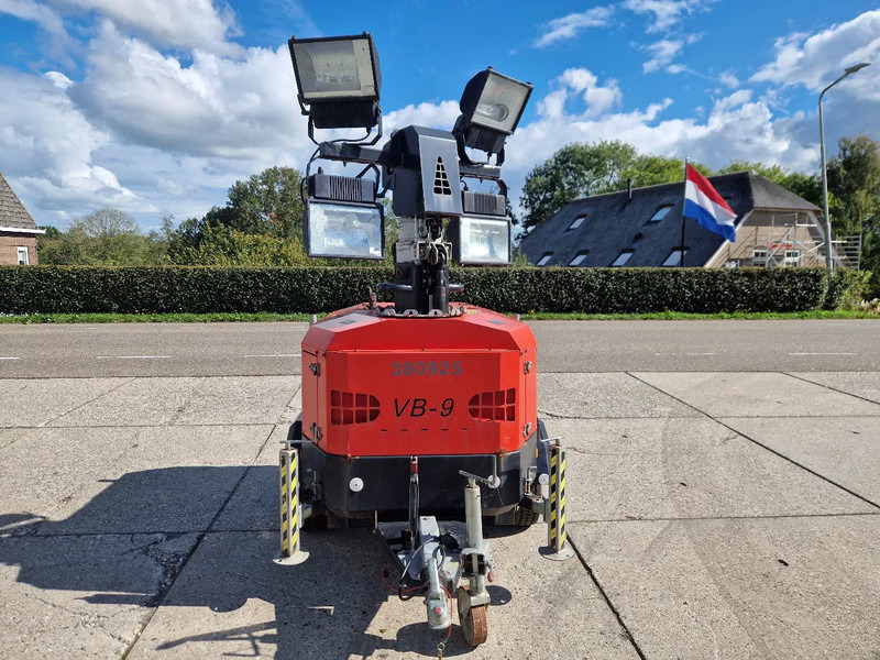 Tower Light VB9 mobiele lichtmast 9m. hoog - Освітлювальна вежа: фото 1 Tower Light VB9 mobiele lichtmast 9m. hoog - Освітлювальна вежа: фото 1