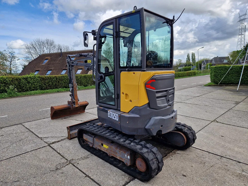 Volvo ECR25D met 2562 uur - Міні-екскаватор: фото 3 Volvo ECR25D met 2562 uur - Міні-екскаватор: фото 3