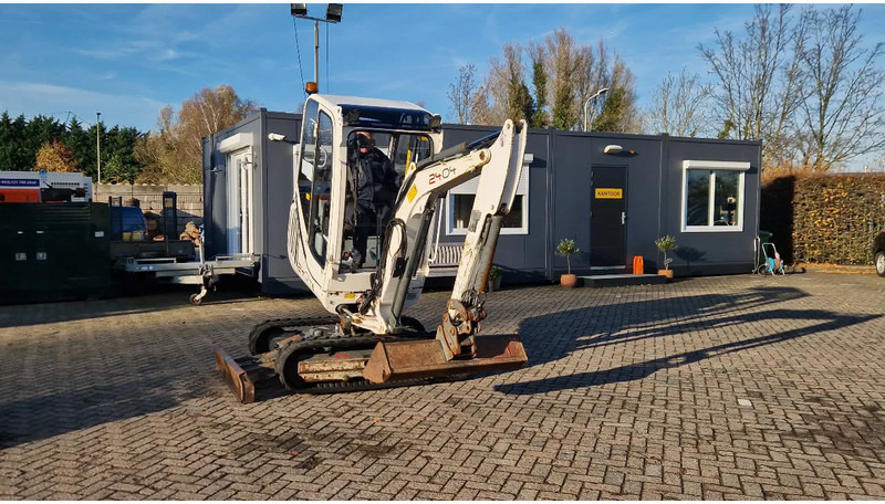 Міні-екскаватор WACKER NEUSON 2404RD kan op een helling draaien: фото 1