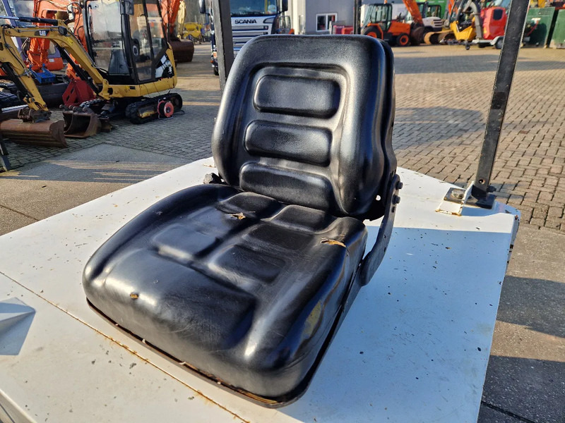 Yale 4.5 ton elektrisch triplomast - Електронавантажувач: фото 5 Yale 4.5 ton elektrisch triplomast - Електронавантажувач: фото 5