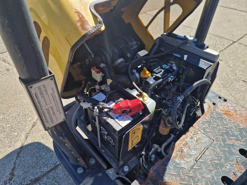 Yanmar C12R-B 3-zijdig kiepend - Самоскид: фото 5 Yanmar C12R-B 3-zijdig kiepend - Самоскид: фото 5