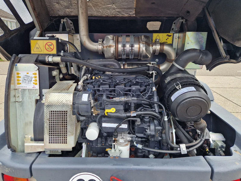 Колісний навантажувач Yanmar / Terex TL80 met NL kenteken very low hours!: фото 12 Колісний навантажувач Yanmar / Terex TL80 met NL kenteken very low hours!: фото 12