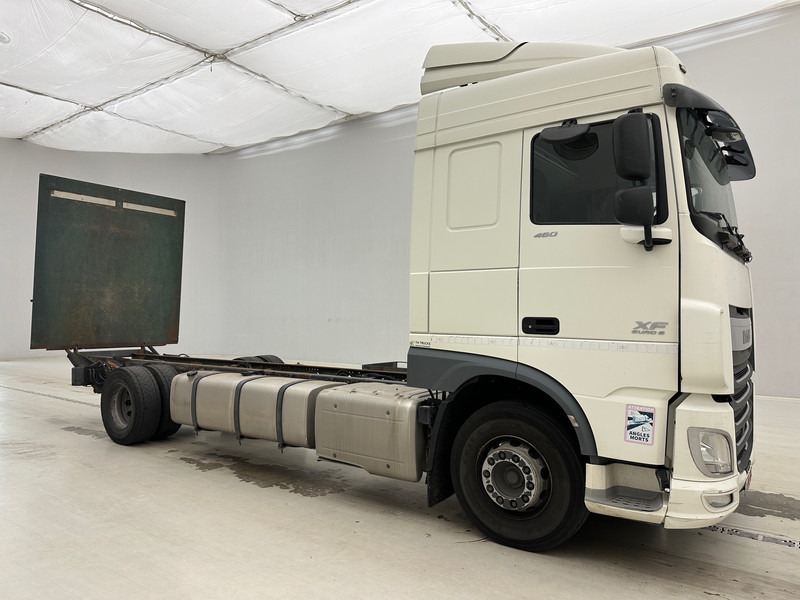 DAF XF 460 Space Cab* - Вантажівка шасі: фото 3 DAF XF 460 Space Cab* - Вантажівка шасі: фото 3
