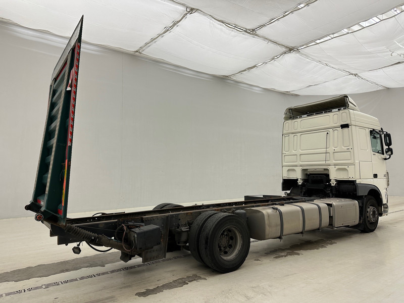 DAF XF 460 Space Cab* - Вантажівка шасі: фото 4 DAF XF 460 Space Cab* - Вантажівка шасі: фото 4