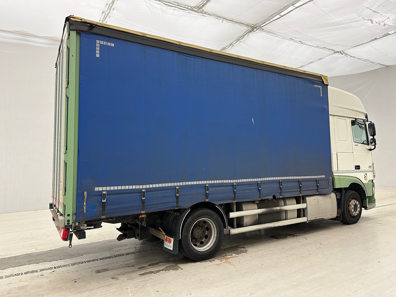 DAF XF 460 Super Space Cab - Тентована вантажівка: фото 4 DAF XF 460 Super Space Cab - Тентована вантажівка: фото 4