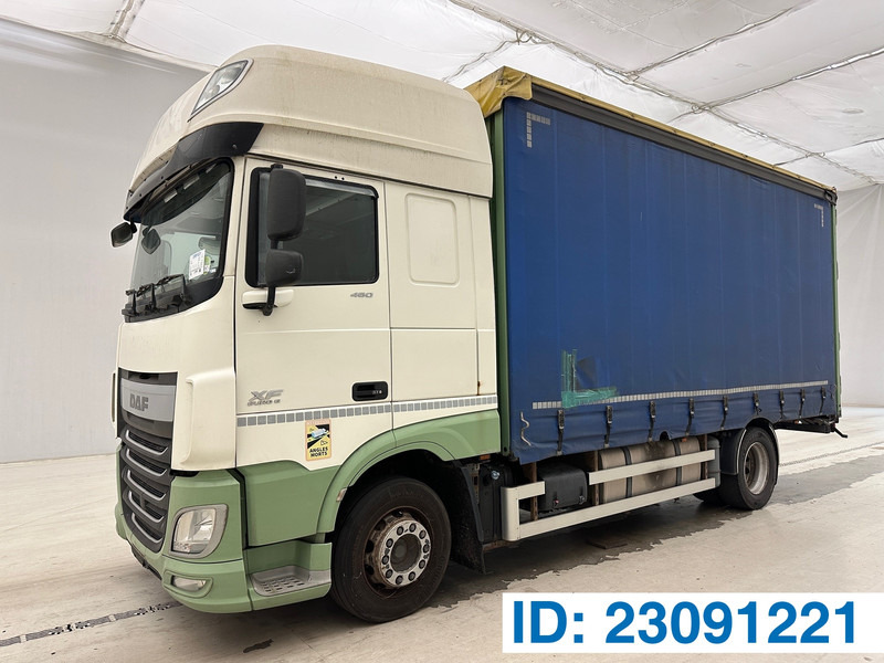 DAF XF 460 Super Space Cab - Тентована вантажівка: фото 1 DAF XF 460 Super Space Cab - Тентована вантажівка: фото 1