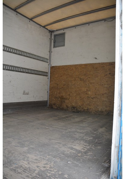 Iveco Eurocargo 120E18 - Вантажівка з закритим кузовом: фото 4 Iveco Eurocargo 120E18 - Вантажівка з закритим кузовом: фото 4