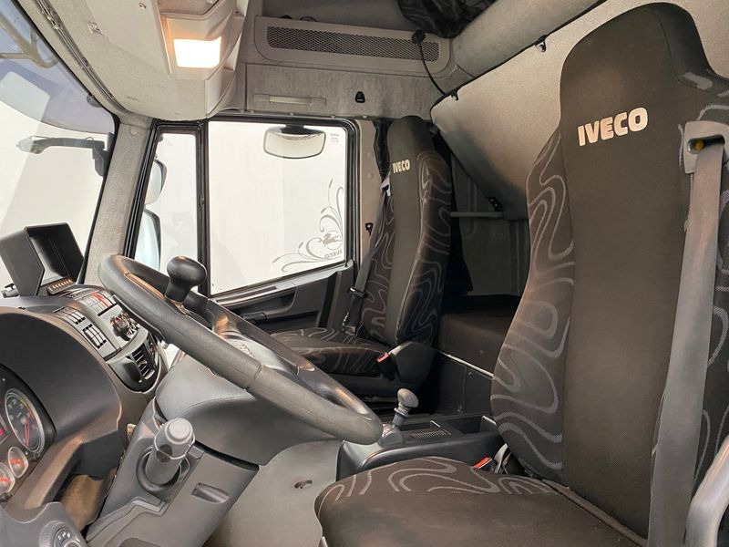 Вантажівка з закритим кузовом Iveco Eurocargo 140E28: фото 9 Вантажівка з закритим кузовом Iveco Eurocargo 140E28: фото 9