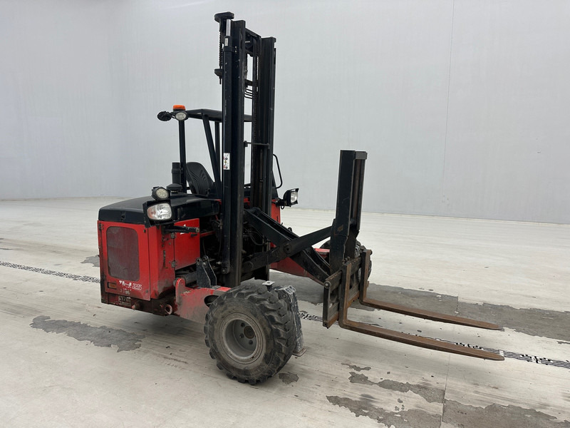 Manitou TMM25 4W - Мобільний вилковий навантажувач: фото 3 Manitou TMM25 4W - Мобільний вилковий навантажувач: фото 3