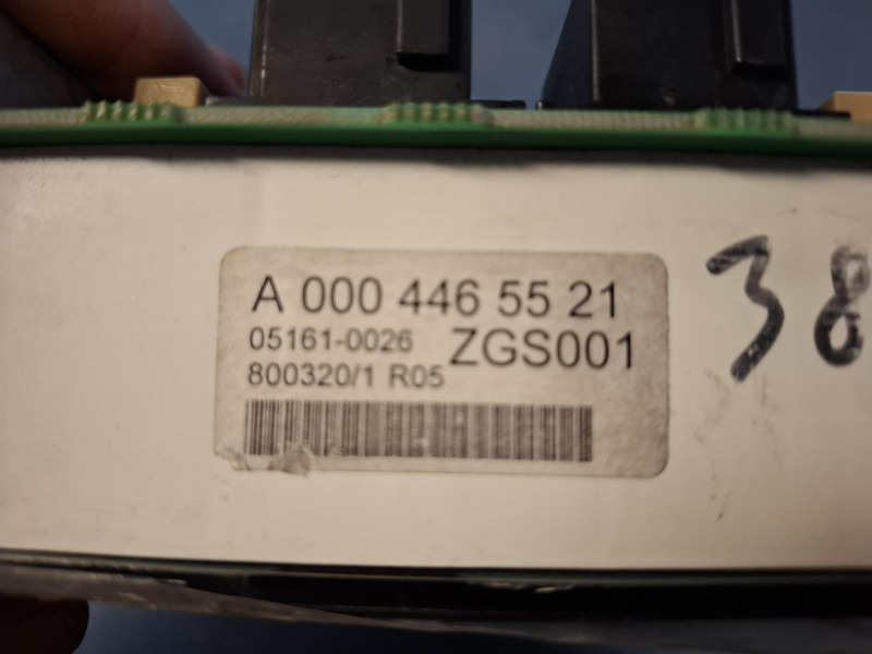 Mercedes-Benz A0004465521 Toerenteller A0004465521 - Приладова панель в категорії Вантажівки: фото 4 Mercedes-Benz A0004465521 Toerenteller A0004465521 - Приладова панель в категорії Вантажівки: фото 4