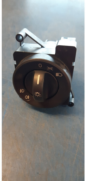 Mercedes-Benz A9435450004 A9435450004 - Приладова панель в категорії Вантажівки: фото 1 Mercedes-Benz A9435450004 A9435450004 - Приладова панель в категорії Вантажівки: фото 1