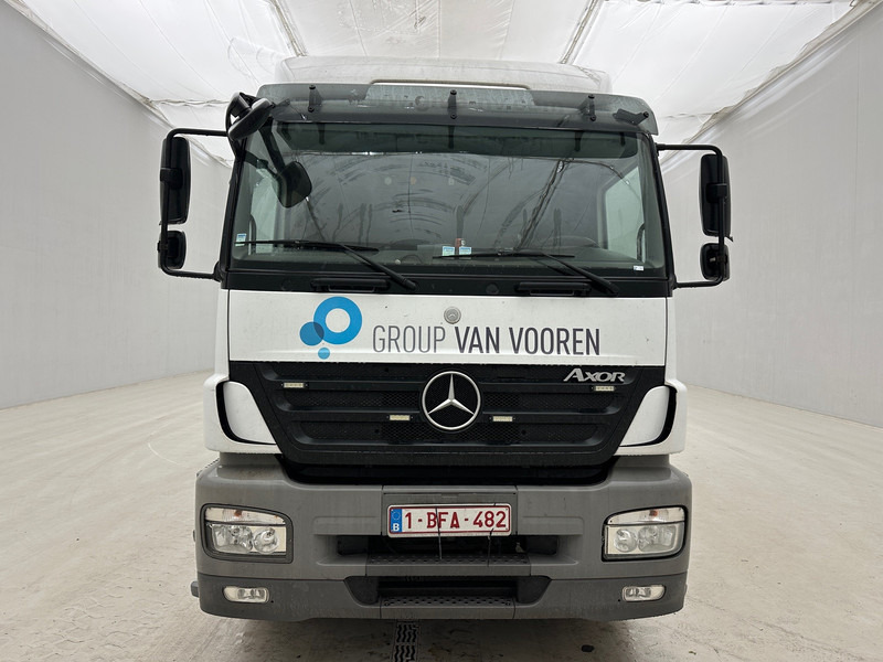 Mercedes-Benz Axor 1833 - Вантажівка з закритим кузовом: фото 2 Mercedes-Benz Axor 1833 - Вантажівка з закритим кузовом: фото 2